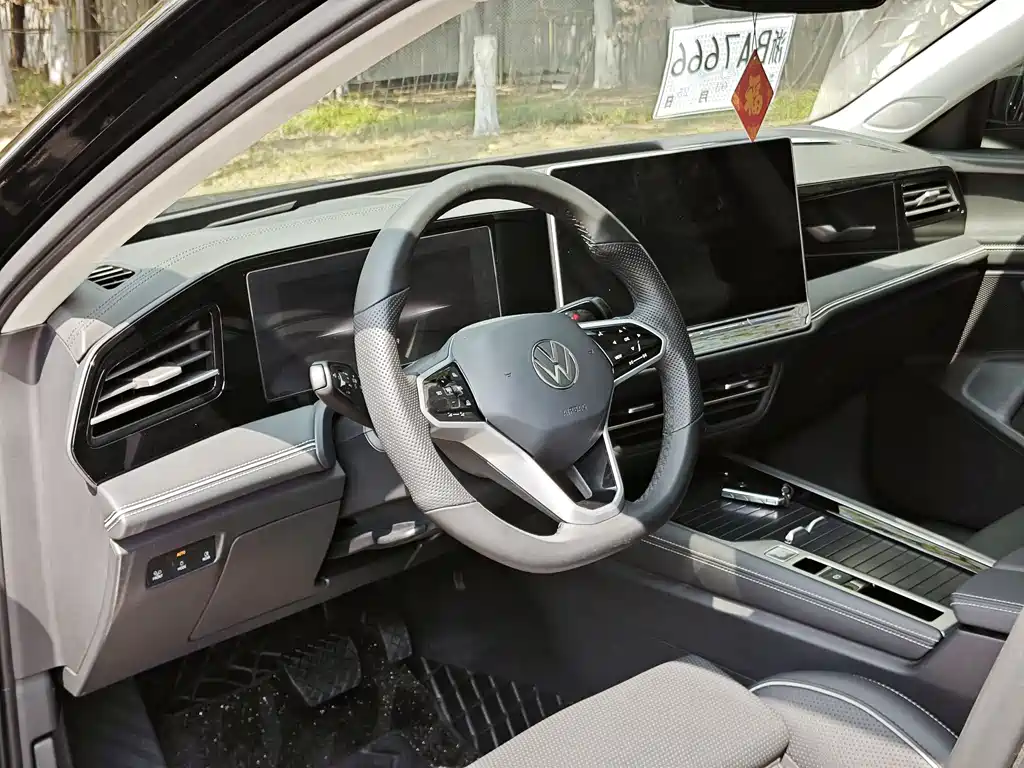 Volkswagen Magotan 2025
