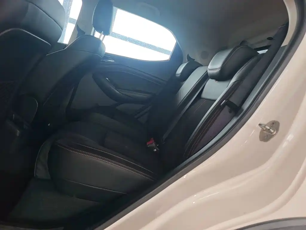 BYD Yuan 2017 — фото 17