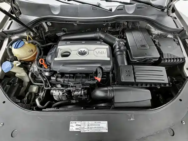 Volkswagen Magotan 2013