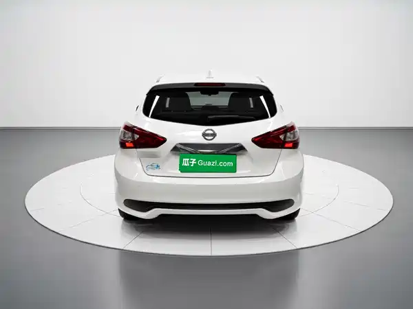 Nissan Tiida 2022
