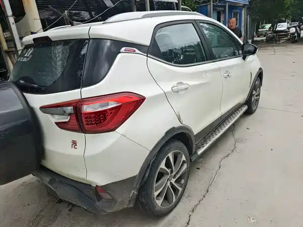 BYD Yuan 2016