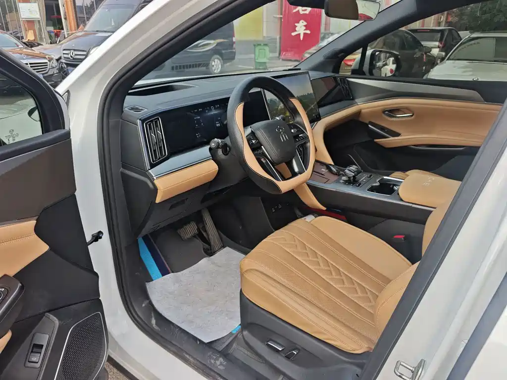 BYD Song L DM-i 2024 — фото 13