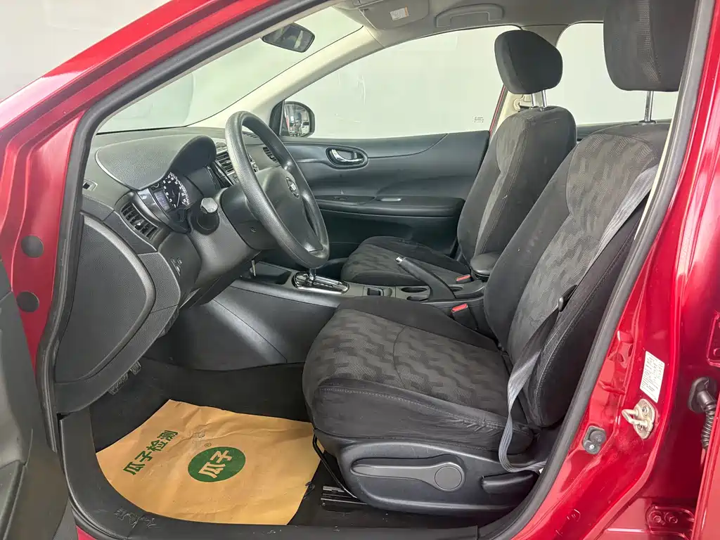 Nissan Tiida 2015 — фото 14