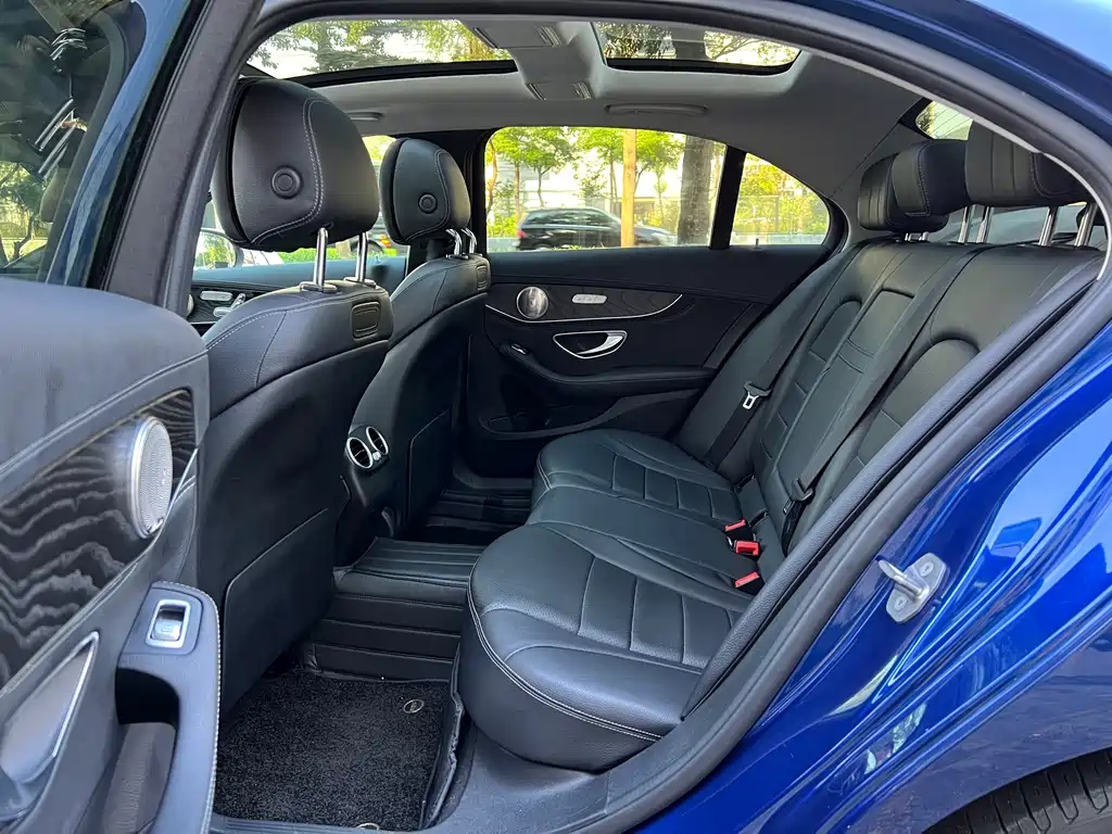 Mercedes-Benz C-Class 2018 — фото 15