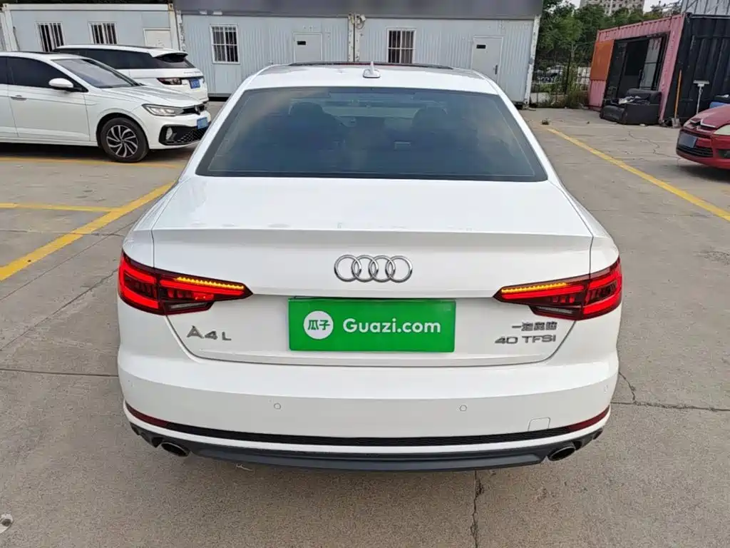 Audi A4L 2018
