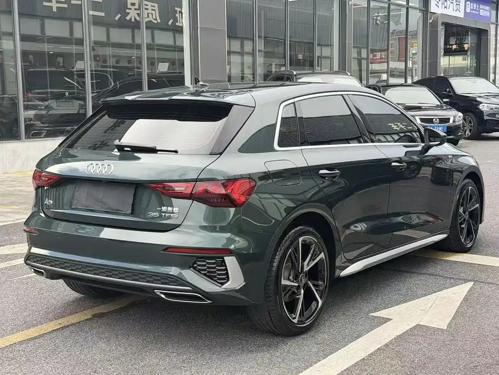 Audi A3 2023 — фото 13
