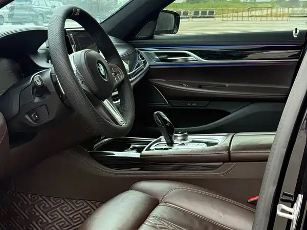 BMW 7 Series 2021