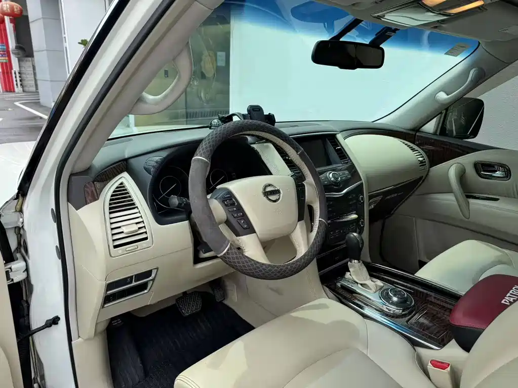 Nissan Patrol 2018 — фото 15