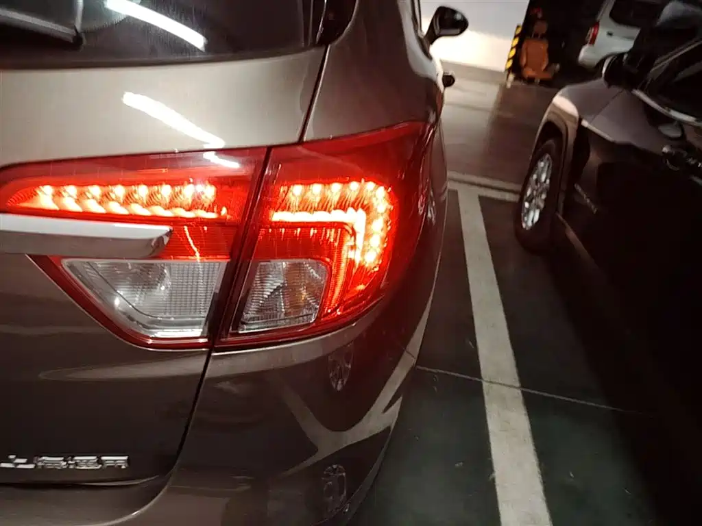 Buick Envision Plus 2015 — фото 8