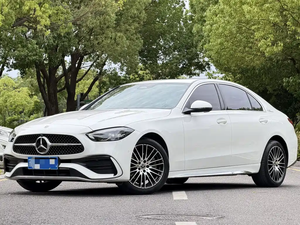 Mercedes-Benz C-Class 2024 — фото 1