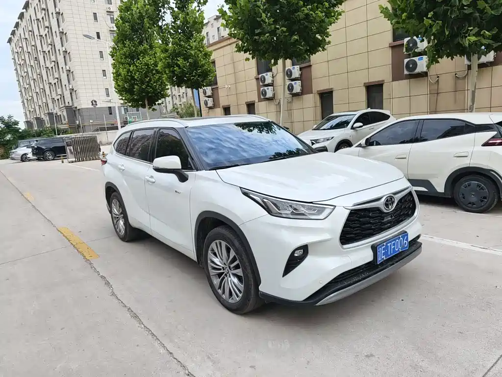 Toyota Highlander 2025