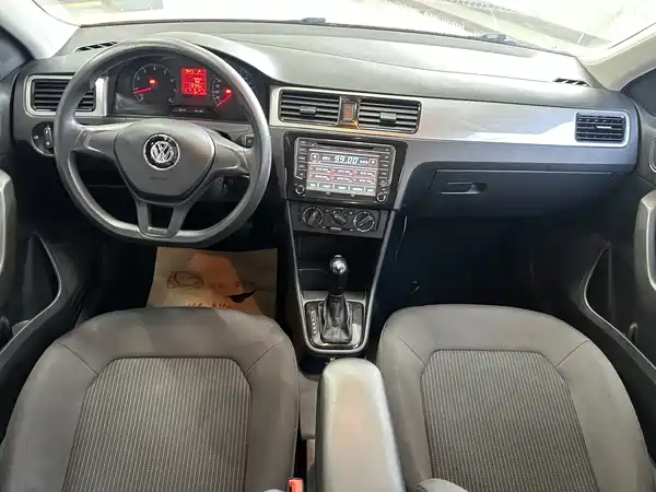 Volkswagen Santana 2015