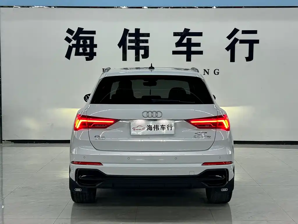 Audi Q3 2023 — фото 8