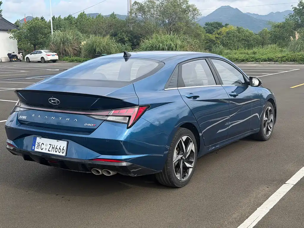 Hyundai Elantra 2021 — фото 19