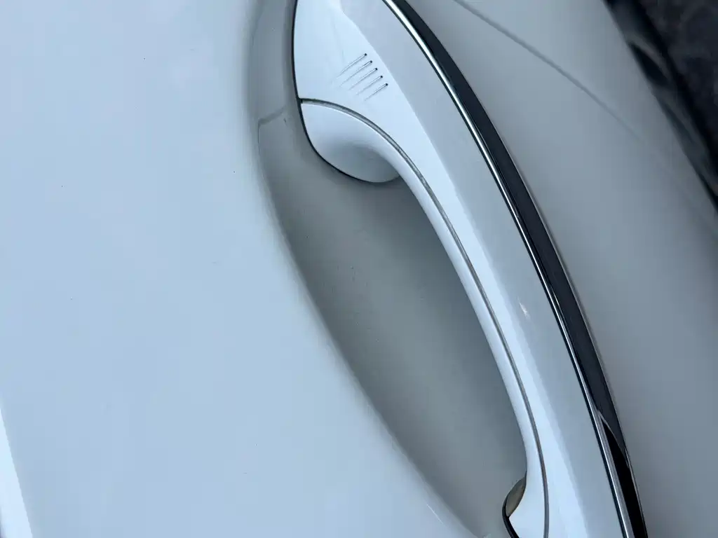BMW 5 Series 2012 — фото 22