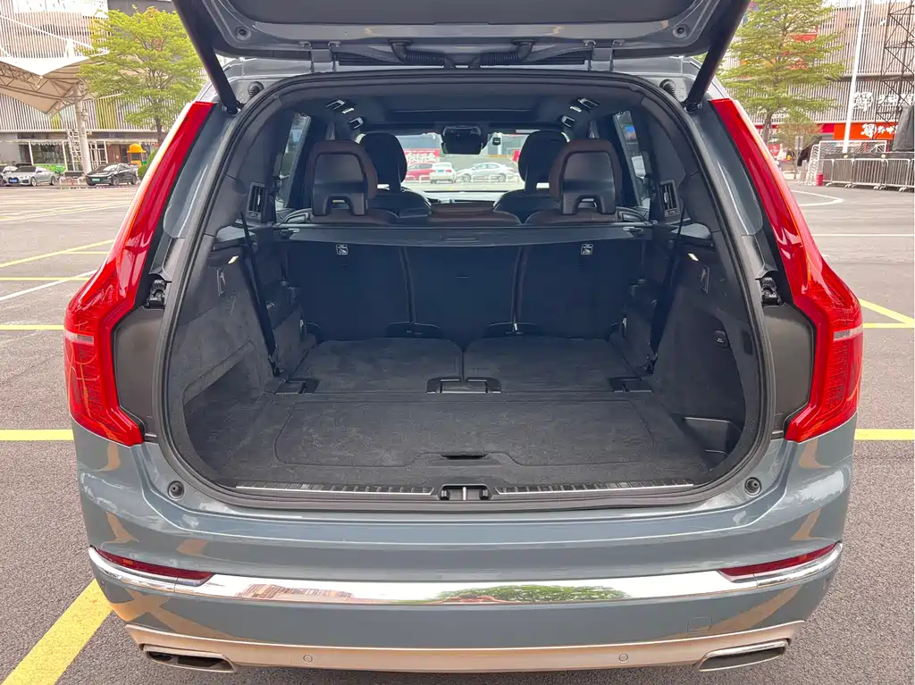 Volvo XC90 2020 — фото 10
