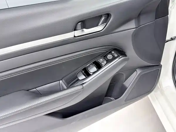 Nissan Teana 2022