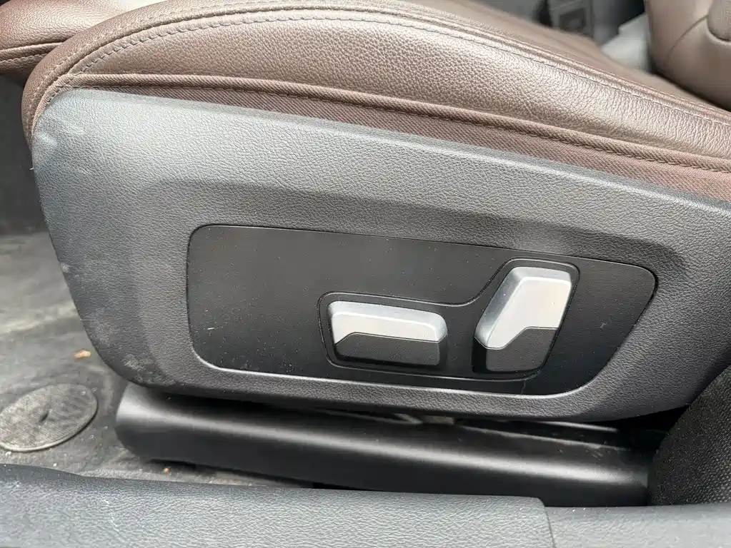 BMW 3 Series 2023 — фото 10