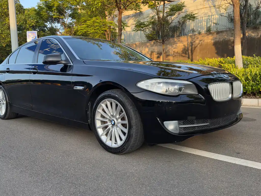 BMW 5 Series 2012 — фото 14