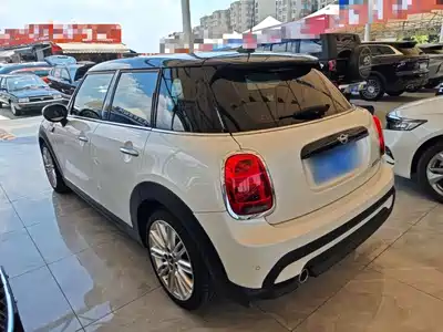 MINI MINI 2023