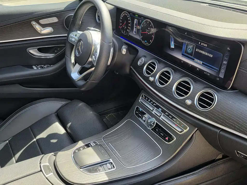 Mercedes-Benz E-Class 2020 — фото 20