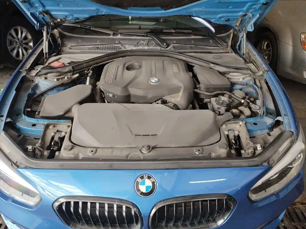 BMW 1 Series 2017 — фото 11