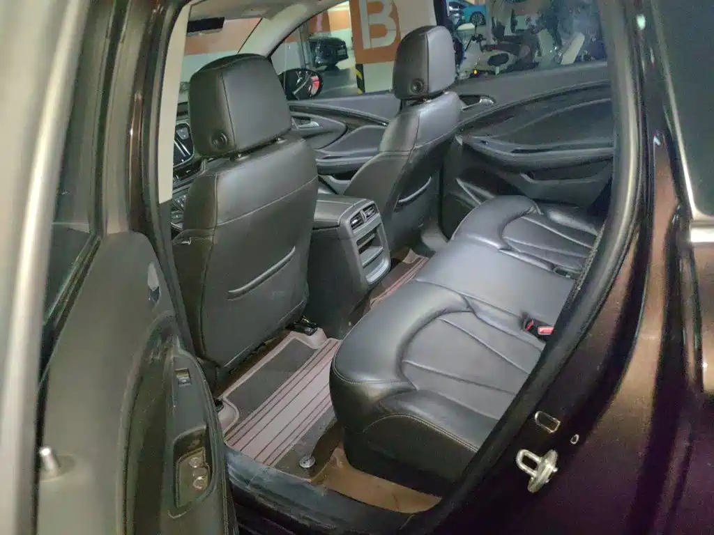 Buick Envision Plus 2020 — фото 18