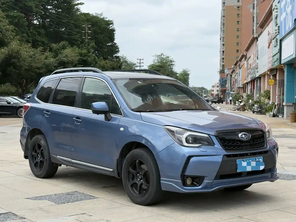 Subaru Forester 2014 — фото 3