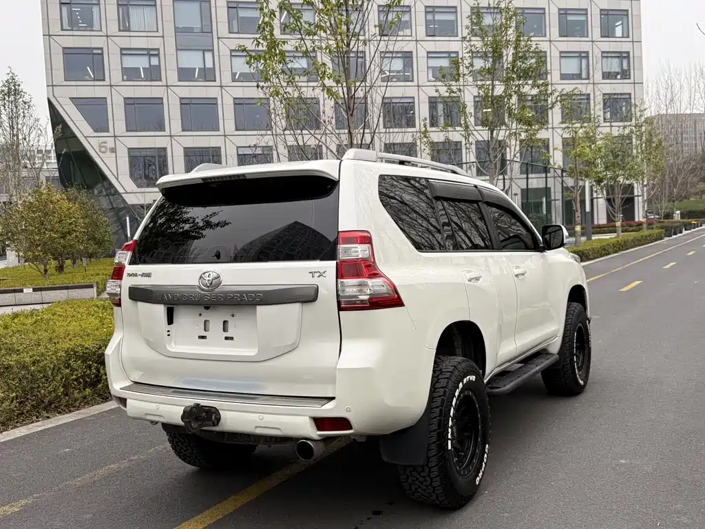 Toyota Prado 2017 — фото 3