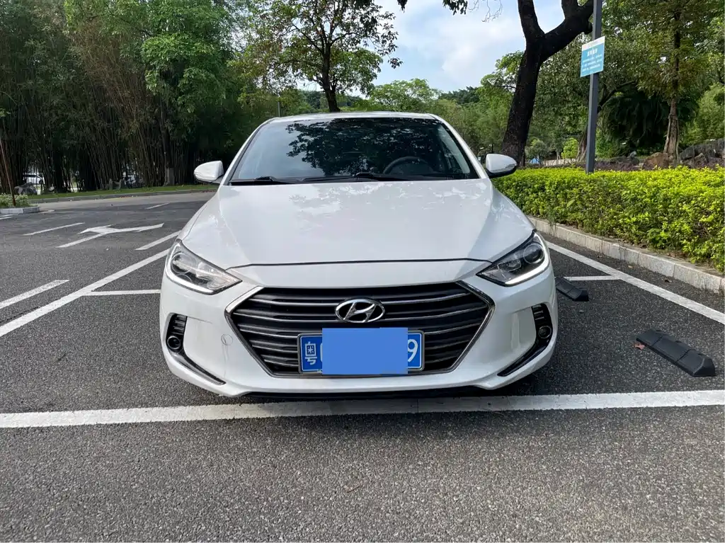 Hyundai Elantra 2018