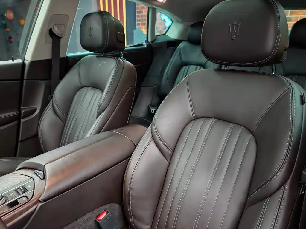 Maserati Levante 2017 — фото 15