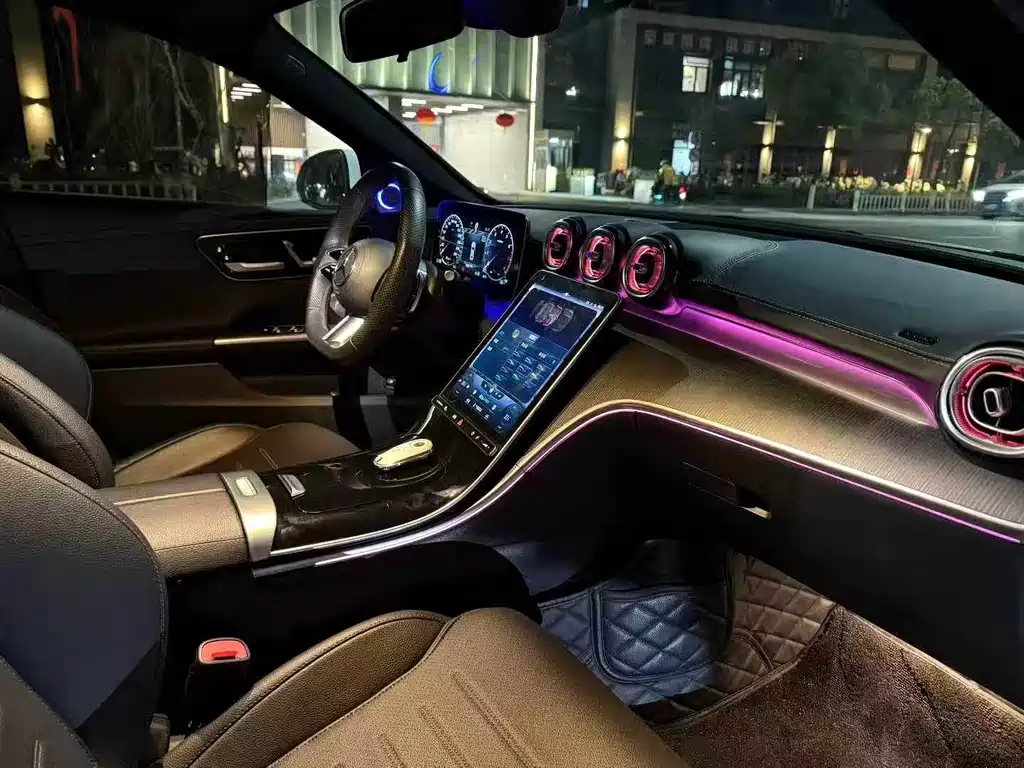 Mercedes-Benz C-Class 2023 — фото 8