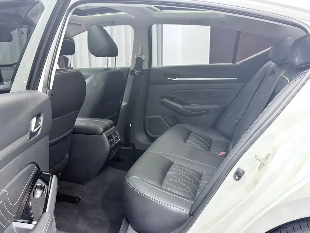 Nissan Teana 2023 — фото 14