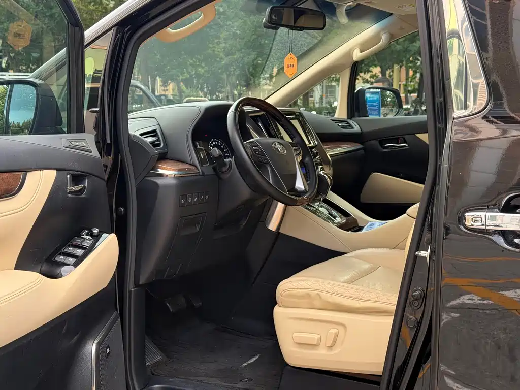 Toyota Alphard 2015 — фото 3