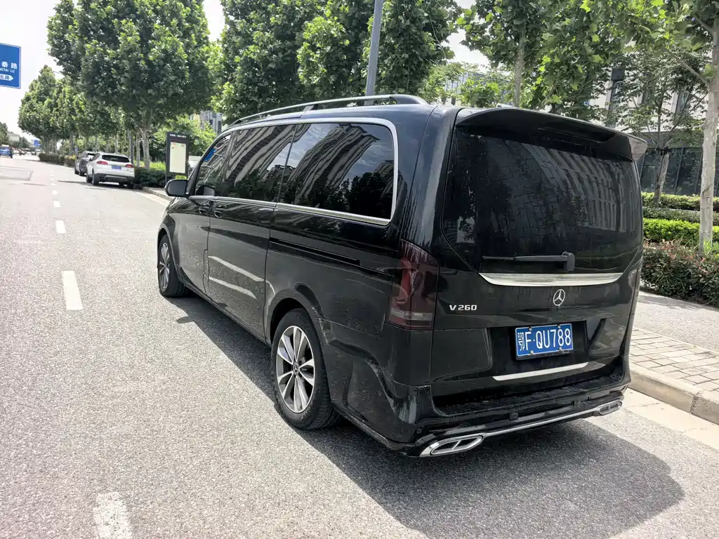 Mercedes-Benz V-Class 2022 — фото 12