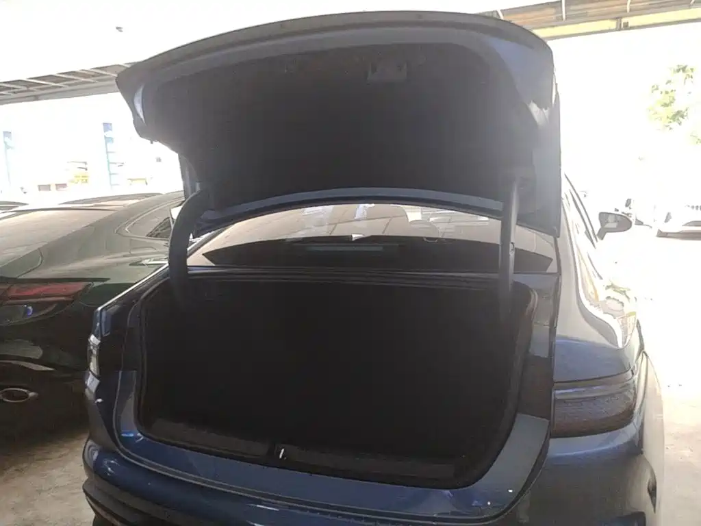 BYD Seal 05 DM-i 2025 — фото 19