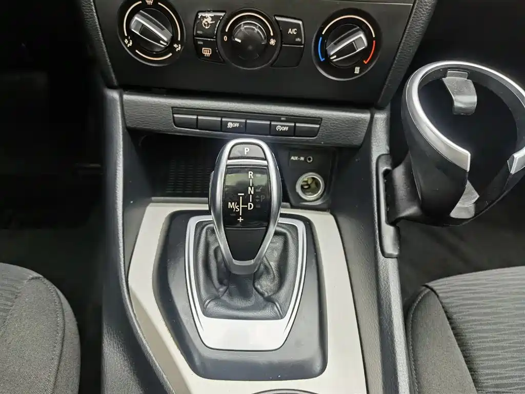 BMW X1 2014 — фото 13