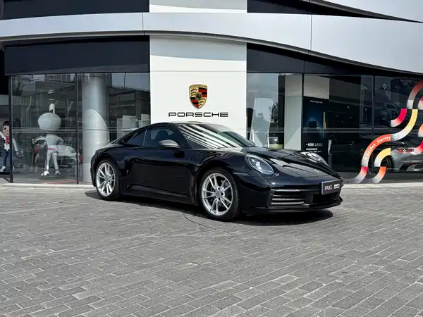 Porsche 911 2023