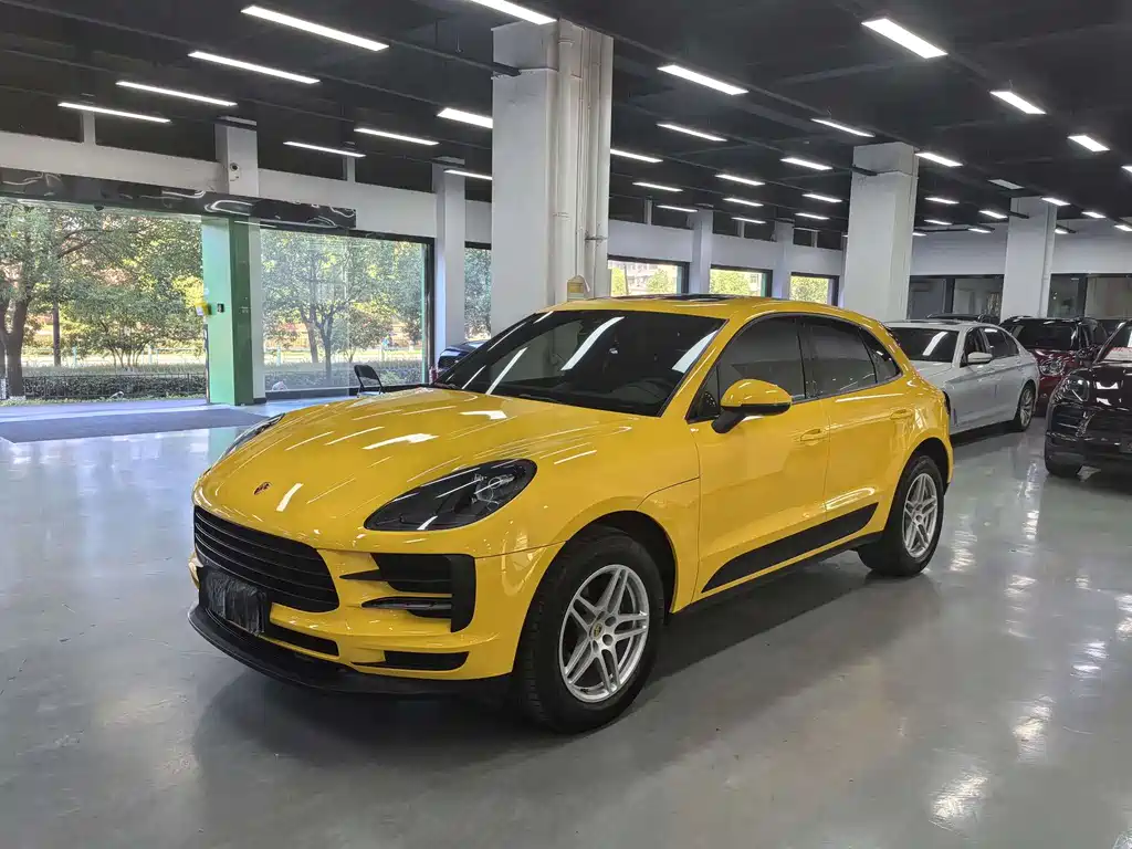 Porsche Macan 2019 — фото 1