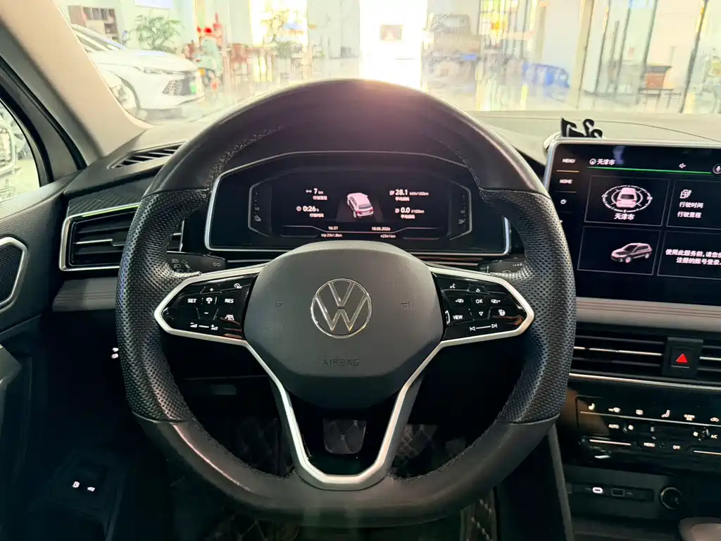 Volkswagen Tiguan L PHEV 2022 — фото 14