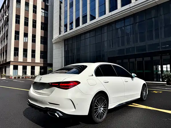 Mercedes-Benz C-Class 2022