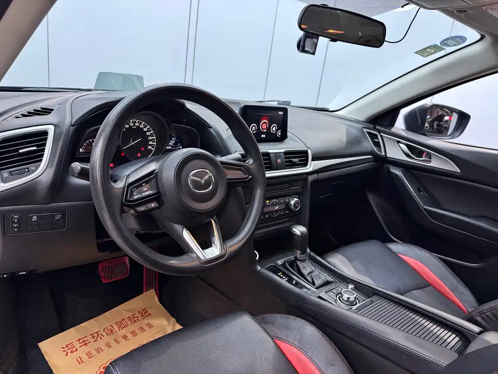 Mazda 3 Axela 2019 — фото 8