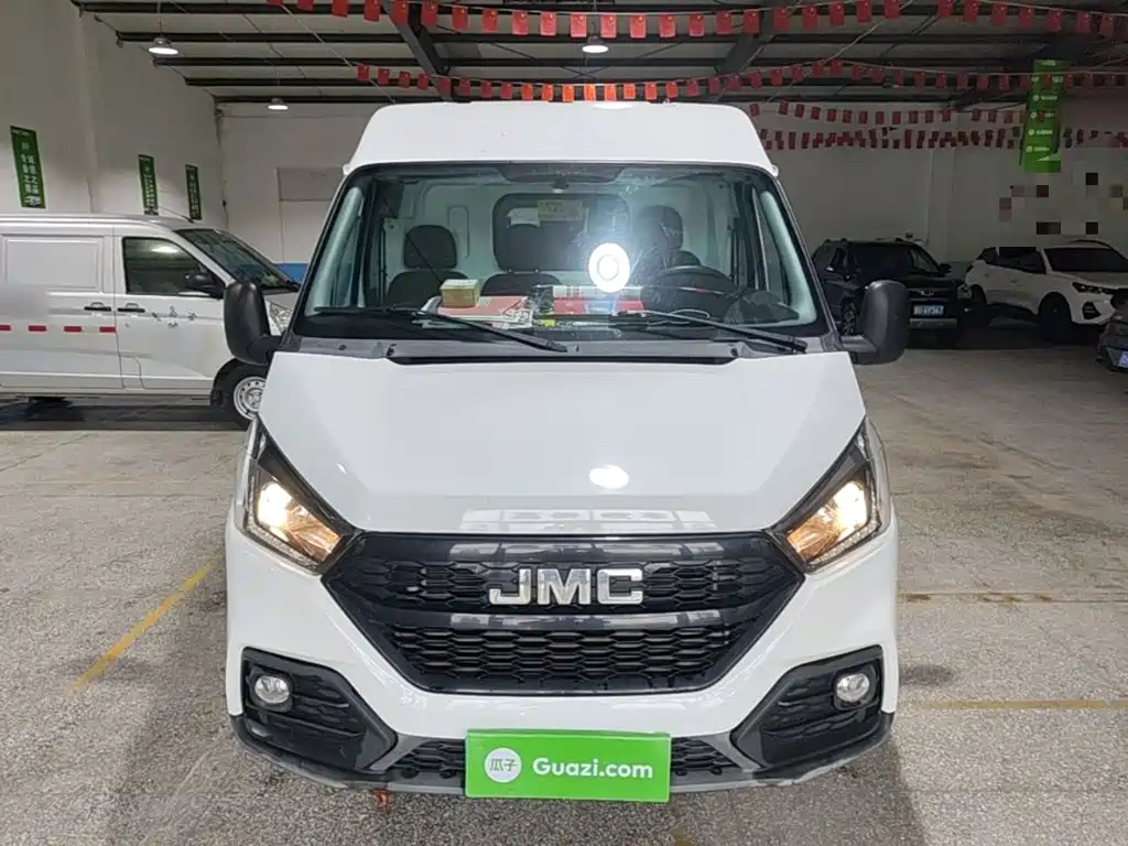 JMC Tesla 2022