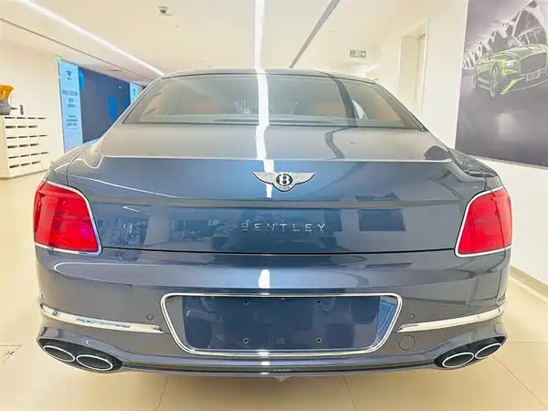 Bentley Flying Spur 2025
