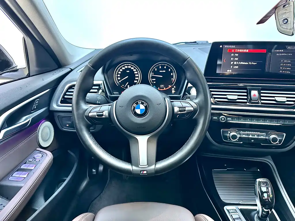 BMW 1 Series 2022 — фото 13