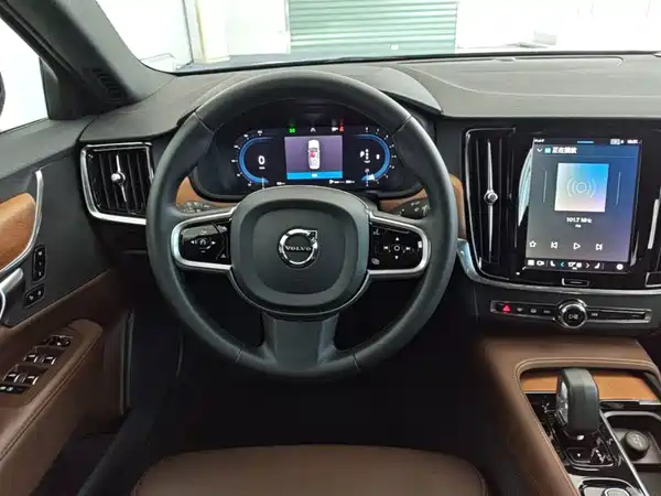 Volvo S90 2024