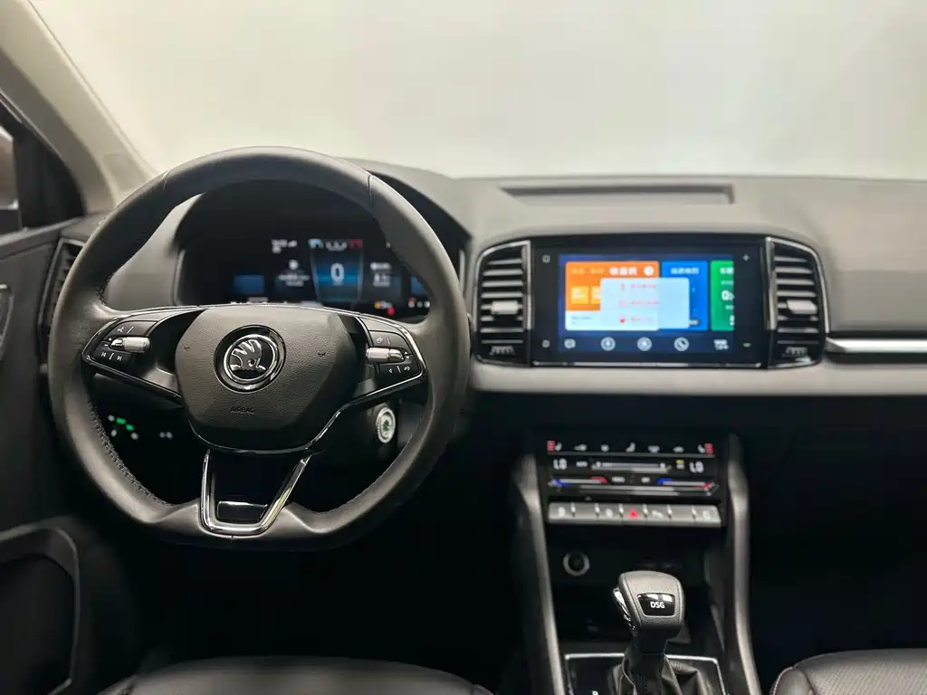 Skoda Karoq 2023 — фото 21