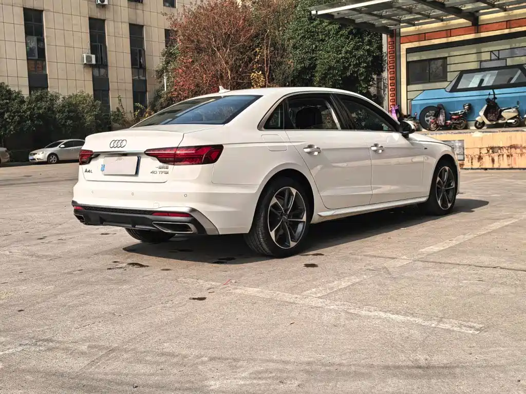 Audi A4L 2020 — фото 17