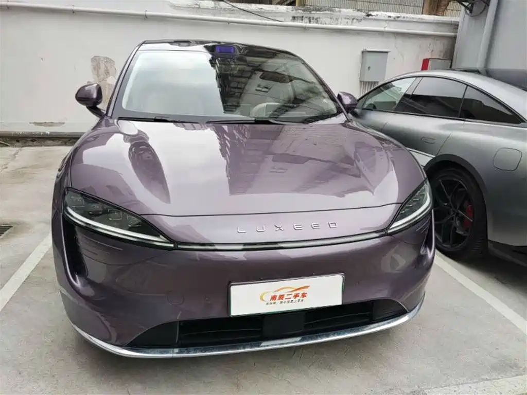 Luxeed Zhijie R7 2024