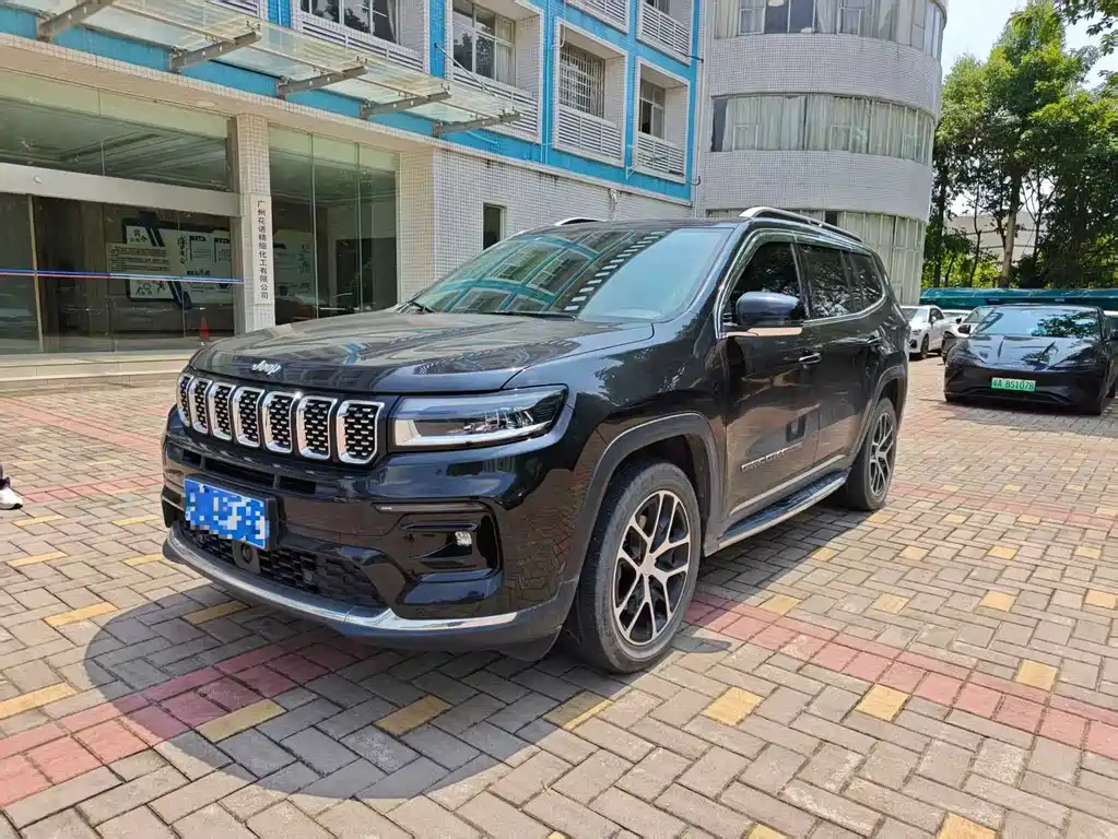 Jeep Grand Commander 2022 — фото 1